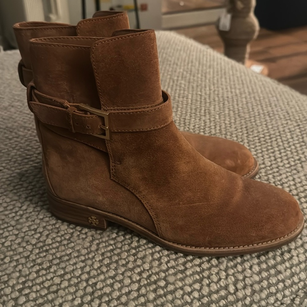 Beautiful Tory Burch brown suede ankle boots